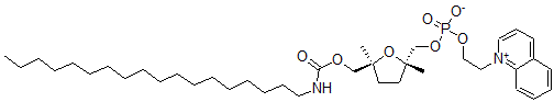 CAS 登录号：109516-82-7， [(2R,5S)-2,5-二甲基-5-(十八烷基氨基甲酰氧基甲基)四氢呋喃-2-基]甲基2-喹啉-1-鎓-1-基乙基磷酸酯盐